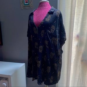 NWOT TORRID FLORAL SKULL TOP - DARK GREY - Size 4X